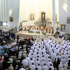 Gdzie dzisiaj msza w telewizji? Sprawdź godziny i kanały transmisji